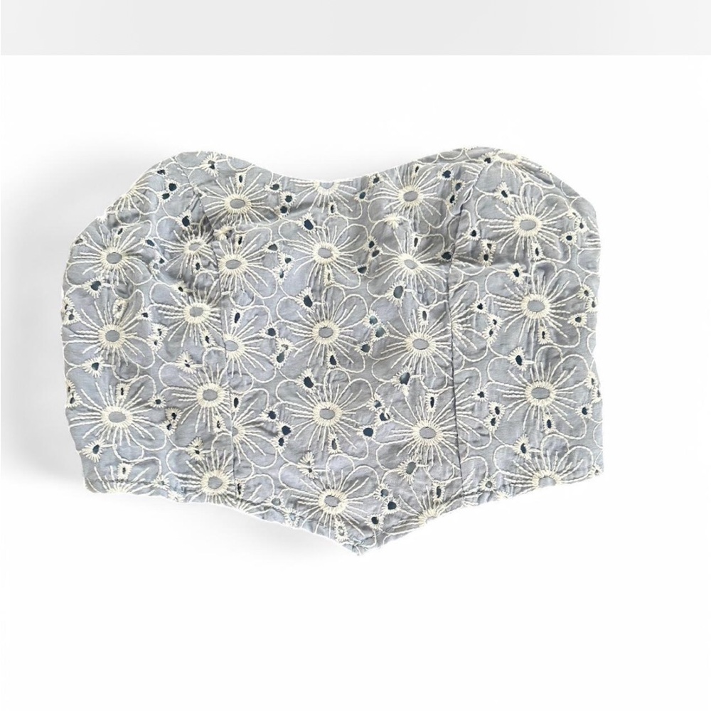 Floral Lace Strapless Top